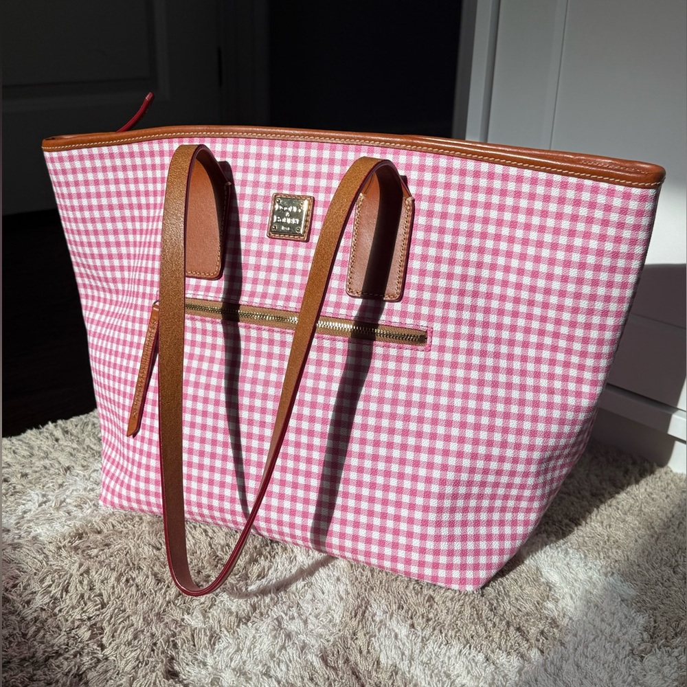 Dooney & Bourke Tote Bag